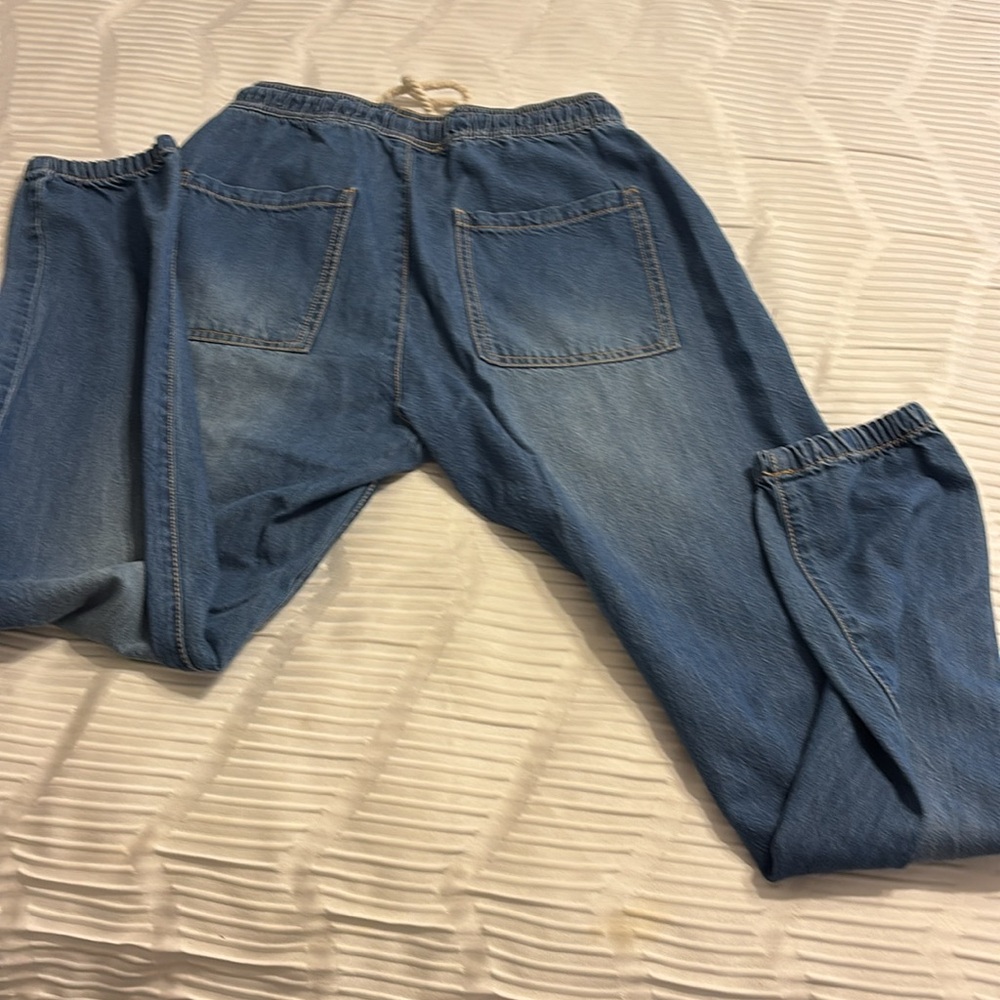 Jeans - Picture 3 of 4